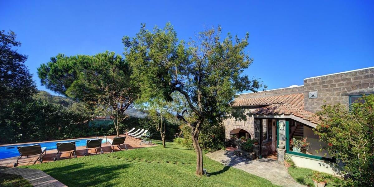 Fondo Turiello Villa Gardens Pool And Guest Services 马萨鲁布朗斯 外观 照片